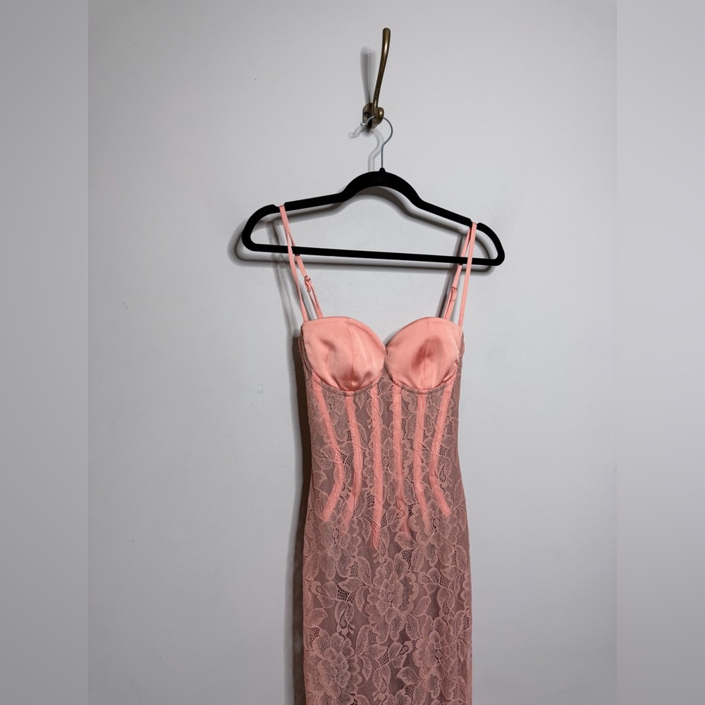 House of CB Cordelia Sorbet Lace Godet Maxi Dress - Picture 5 of 12